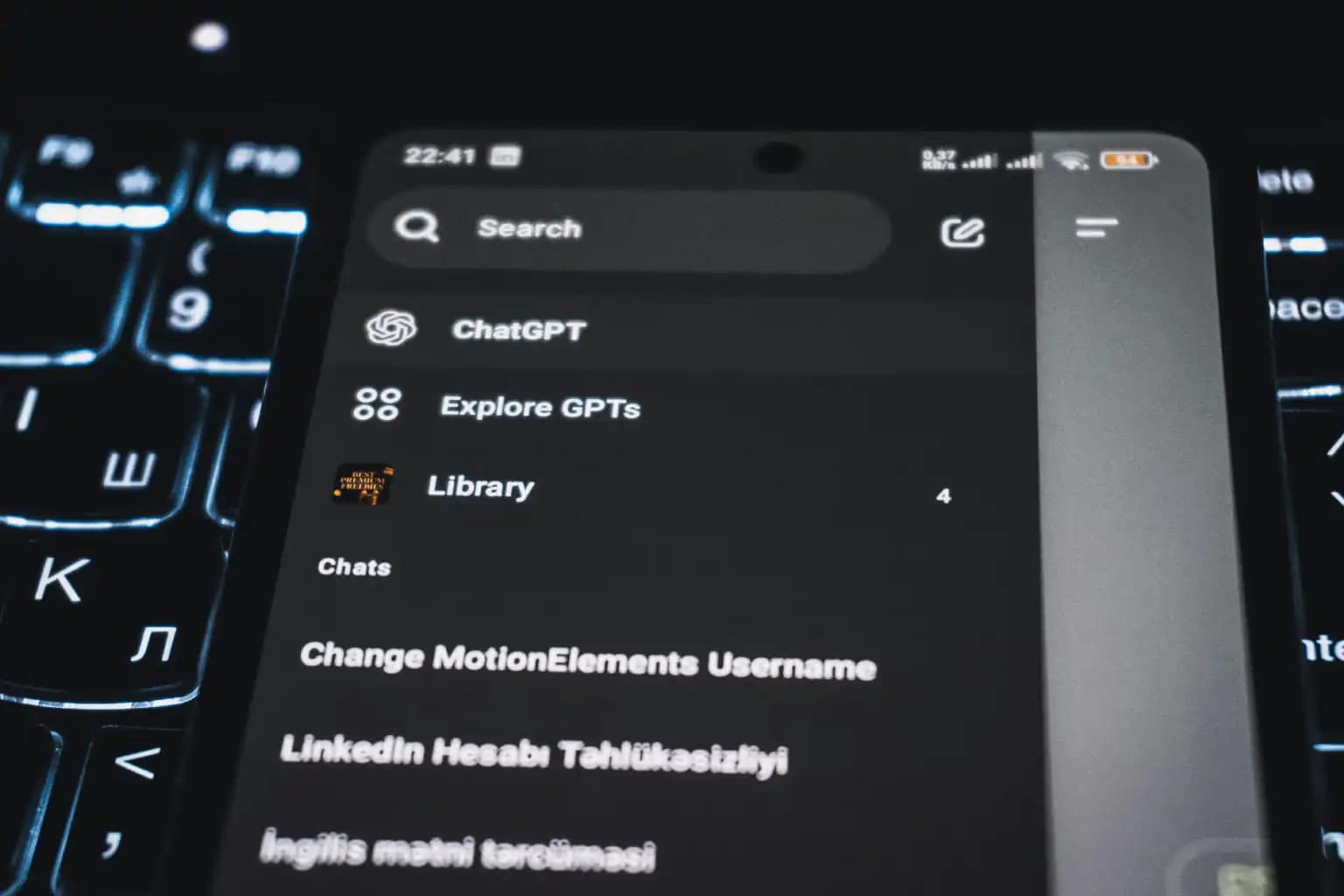 Dark mode não é só estética: acessibilidade e performance em OLED